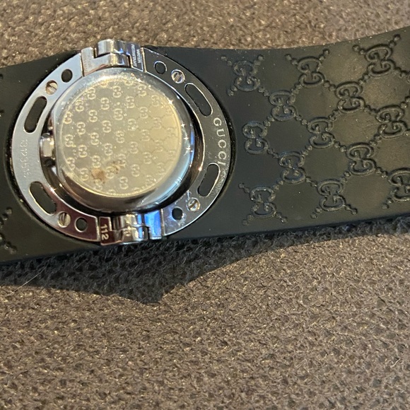 Gucci twirl 112 black watch - Picture 5 of 5